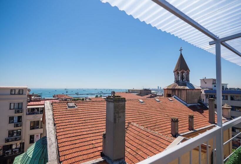 اتاق لوکس با بالکن, Oban Suites Istanbul