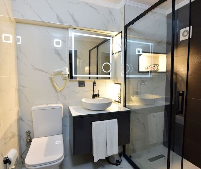 اتاق لوکس با بالکن, Oban Suites Istanbul