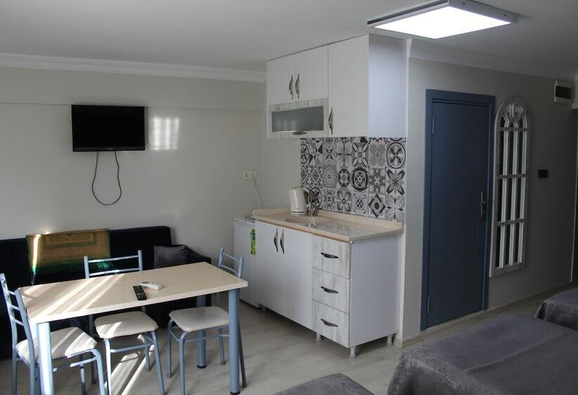 اتاق لوکس با بالکن, Oban Suites Istanbul