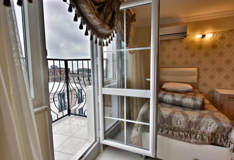 اتاق سه نفره دلوکس با چشمانداز دریا, Oban Suites Istanbul