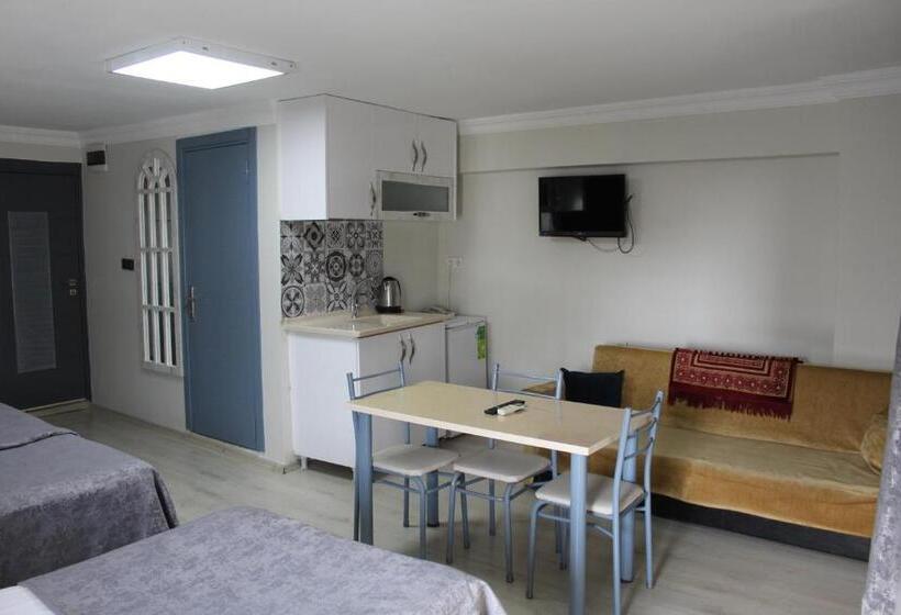 اتاق لوکس با بالکن, Oban Suites Istanbul