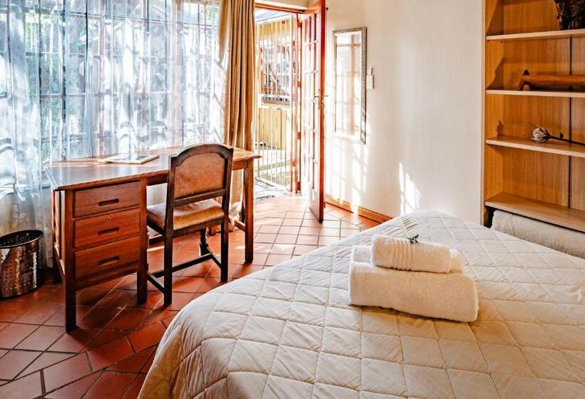 Номер Стандарт Индивидуальный, The Village In Hatfield