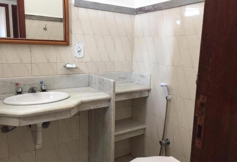 غرفة قياسية, Eden Praia