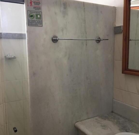 غرفة قياسية, Eden Praia