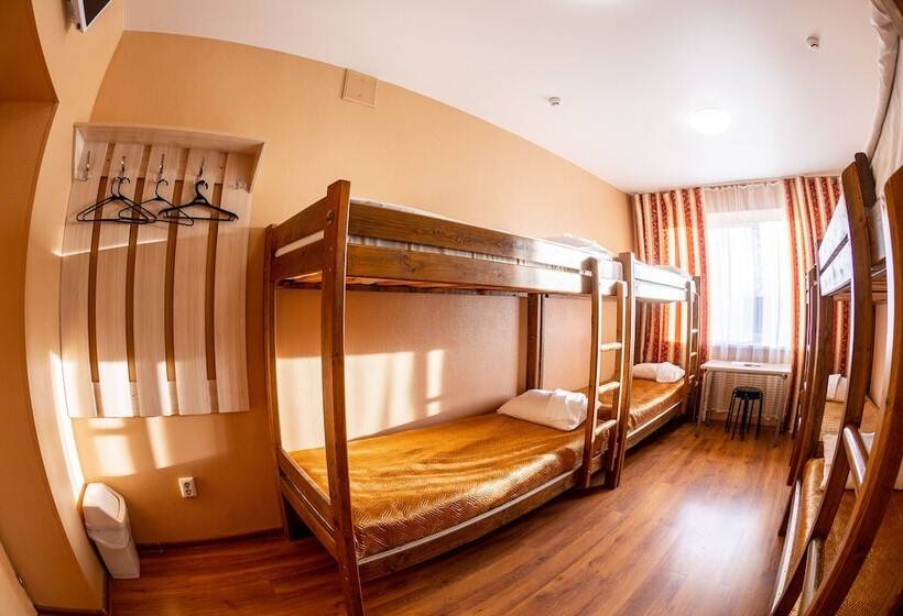تختخواب در اتاق مشترک, Petrozavodsk Hostel