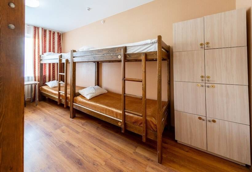 تختخواب در اتاق مشترک, Petrozavodsk Hostel