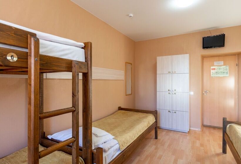 تختخواب در اتاق مشترک, Petrozavodsk Hostel