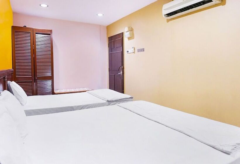 Номер Стандарт Трехместный, New Station Hotel Klang