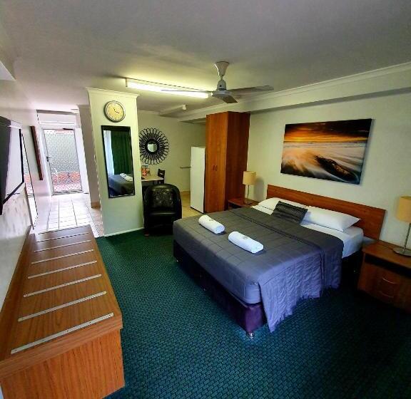 استودیوی استاندارد, Sunseeker Motel