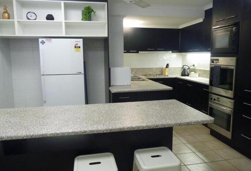 Апартаменты 1 Спальня Нижний Этаж, Sunseeker Motel