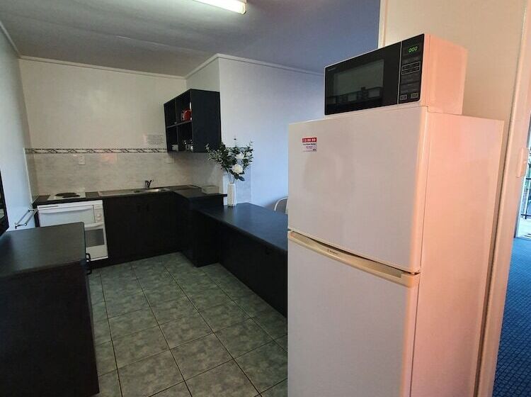 آپارتمان 2 خوابه, Sunseeker Motel