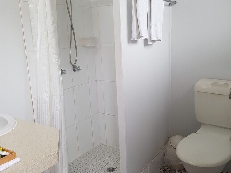 اتاق خانوادگی, Sunseeker Motel