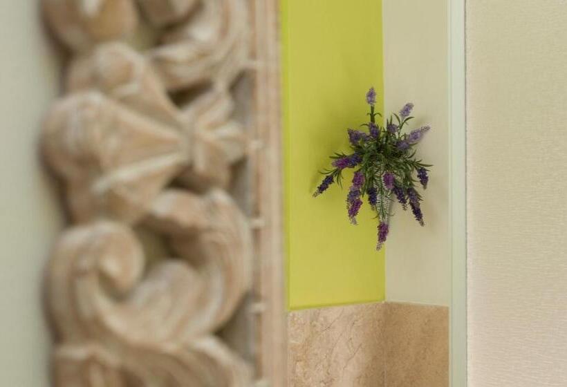 חדר סטנדרט לארבעה, Antico Granaione