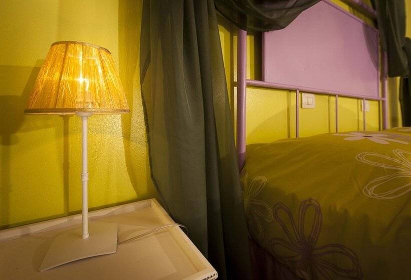 חדר סטנדרט לארבעה, Antico Granaione