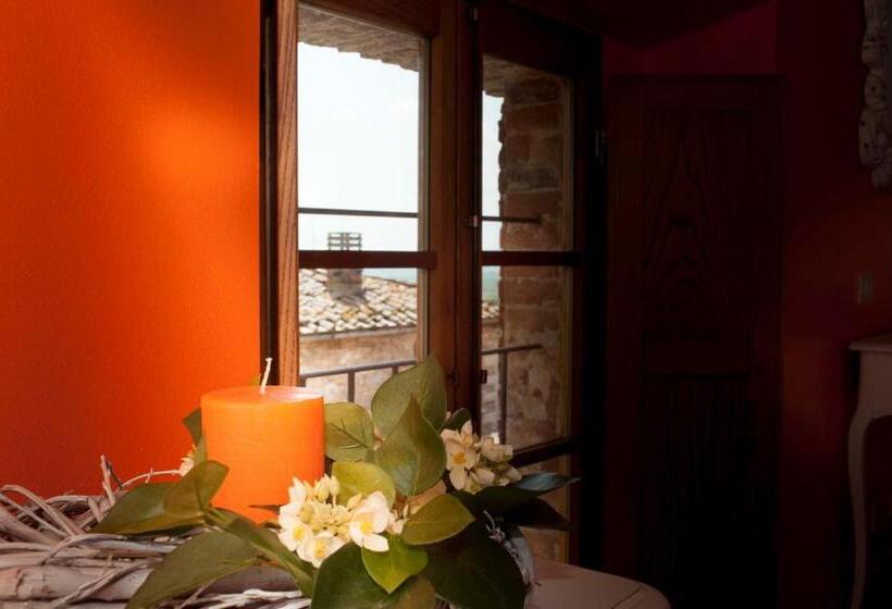 חדר סטנדרט לשלושה, Antico Granaione