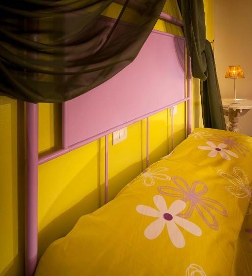 חדר סטנדרט לארבעה, Antico Granaione