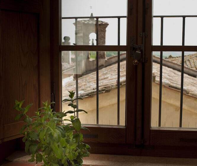 חדר סטנדרט לשלושה, Antico Granaione