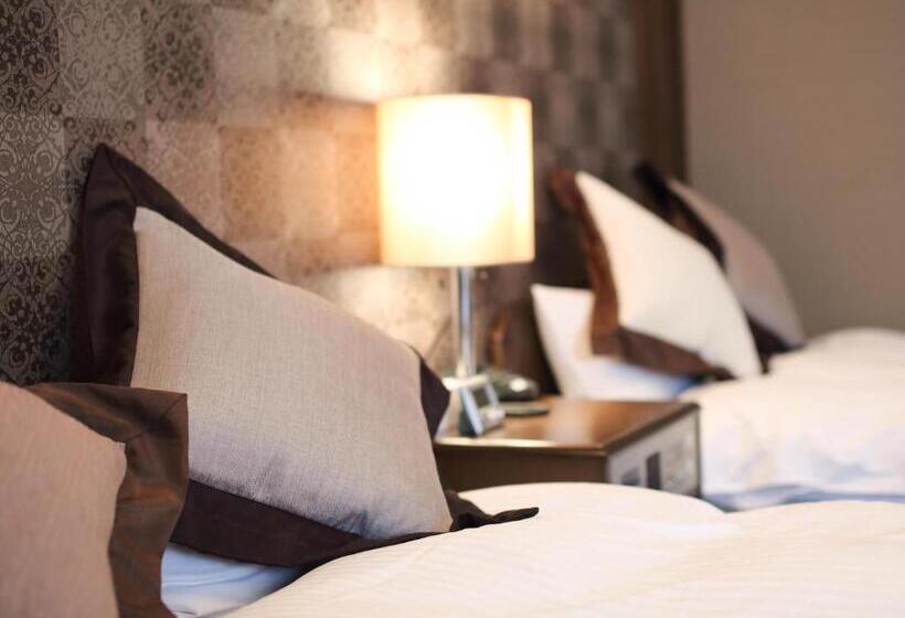 标准三人间, Areaone Kochi