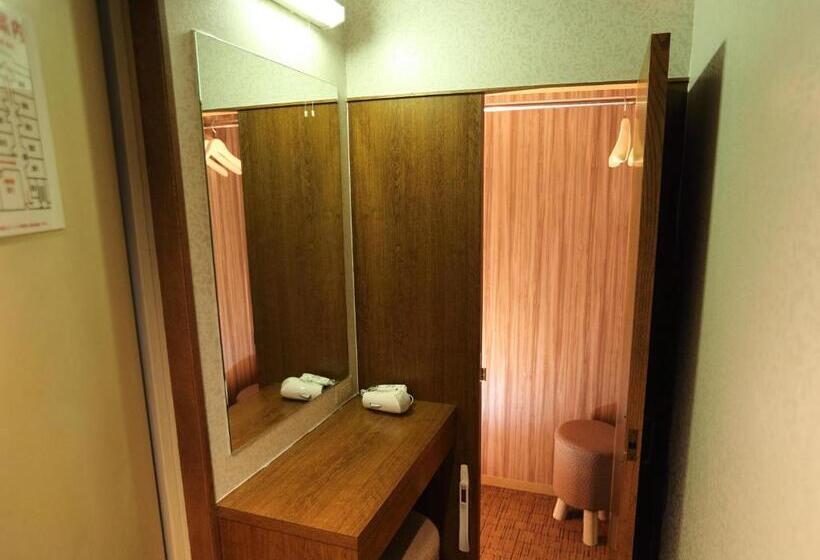 标准三人间, Areaone Kochi