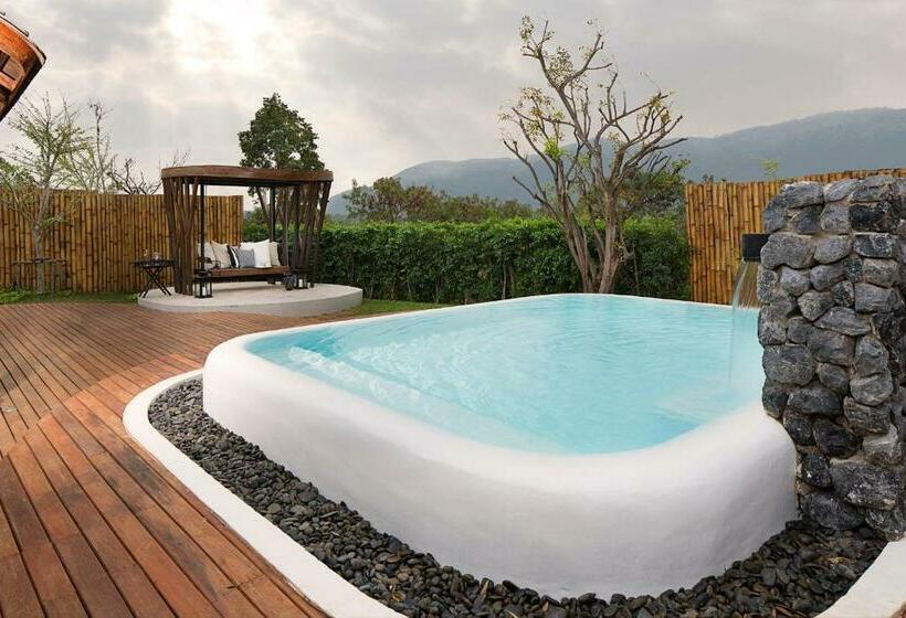 וילה עם חדר שינה אחד ובריכת שחיה, Boribot Pool Resort