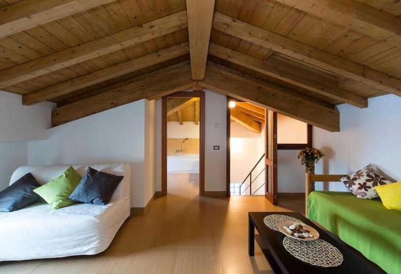 اتاق سوپریور چهار تخته, La Finestra Sul Golfo Affittacamere