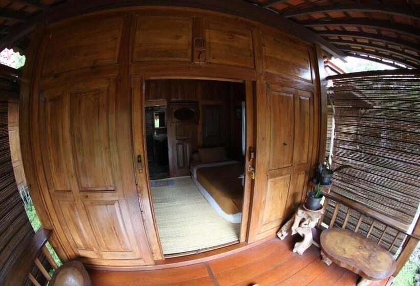 스탠다드 방갈로, Omah Garengpoeng