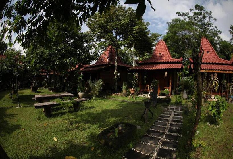 싱글 디럭스 룸, Omah Garengpoeng