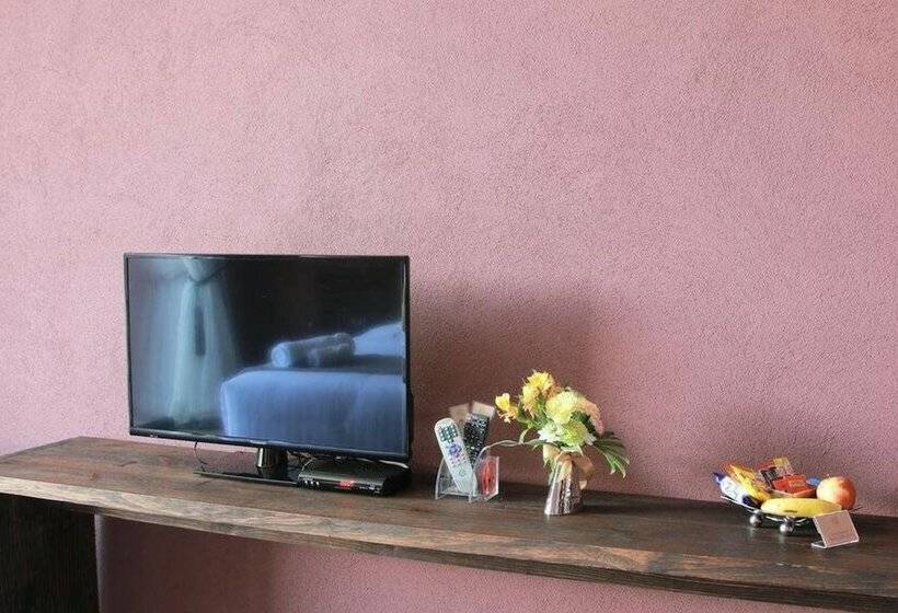 디럭스 룸, The Glory River Kwai