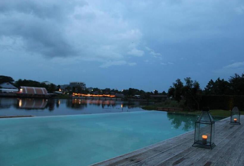 디럭스 룸, The Glory River Kwai