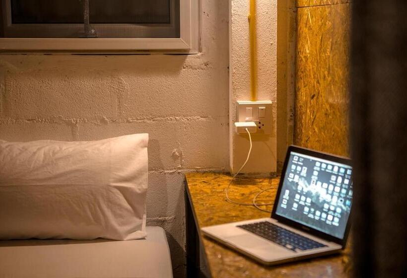 Säng i Delat Rum, Loft Hostel Koh Tao