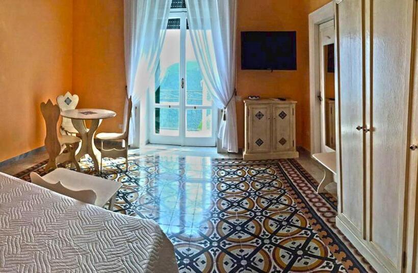 带海景的标准工作室, Villa Verde Sul Mare