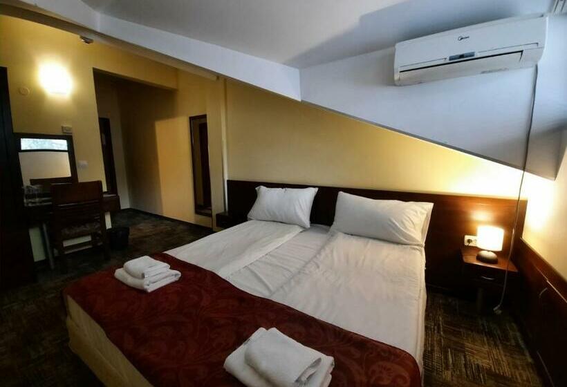 חדר פנטהאוז, Balkan