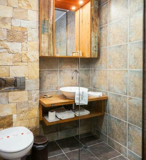 غرفة قياسية, Casa Art