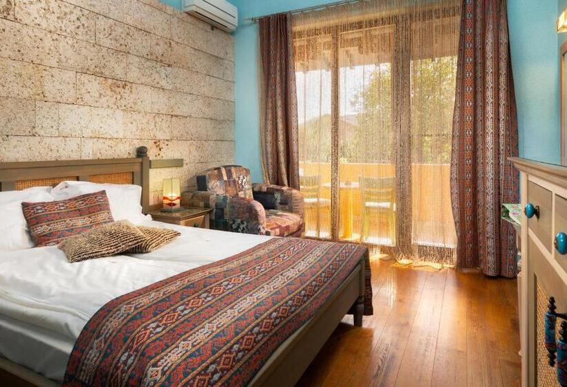 غرفة قياسية, Casa Art