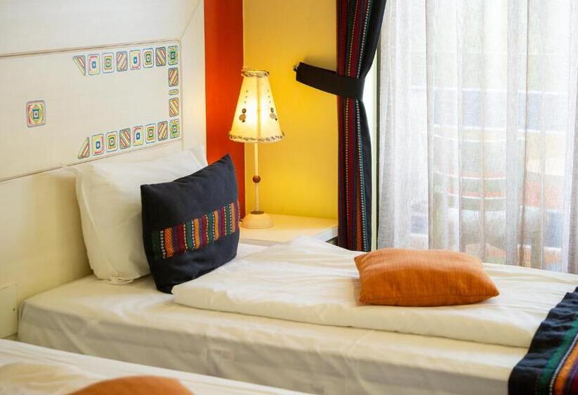 غرفة قياسية, Casa Art