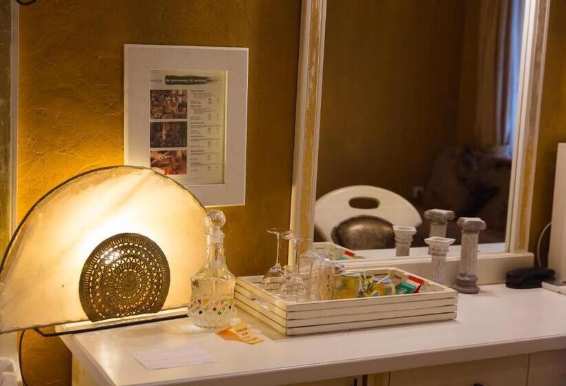 غرفة قياسية, Casa Art