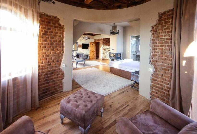 프레지덴셜 스위트, Royal Valentina Castle