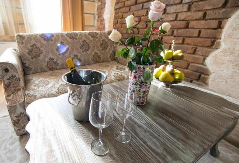 디럭스 룸, Royal Valentina Castle