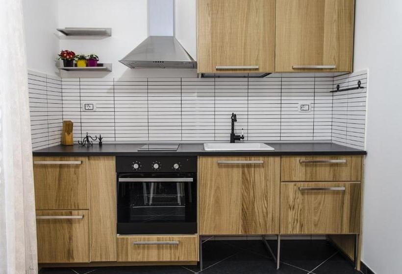 آپارتمان اجرایی 1 خوابه, Maria Vittoria Charming Rooms And Apartments