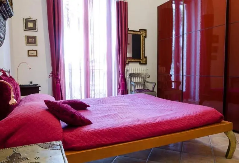 آپارتمان سلطنتی 1 خوابه, Maria Vittoria Charming Rooms And Apartments