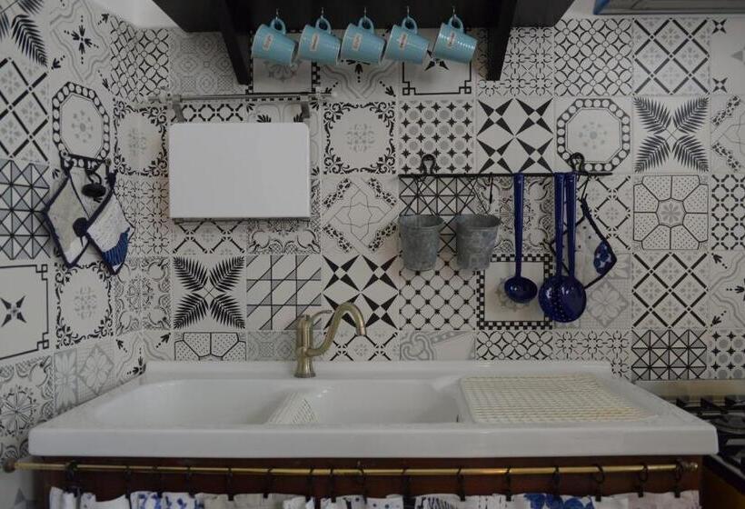 آپارتمان سلطنتی 1 خوابه, Maria Vittoria Charming Rooms And Apartments