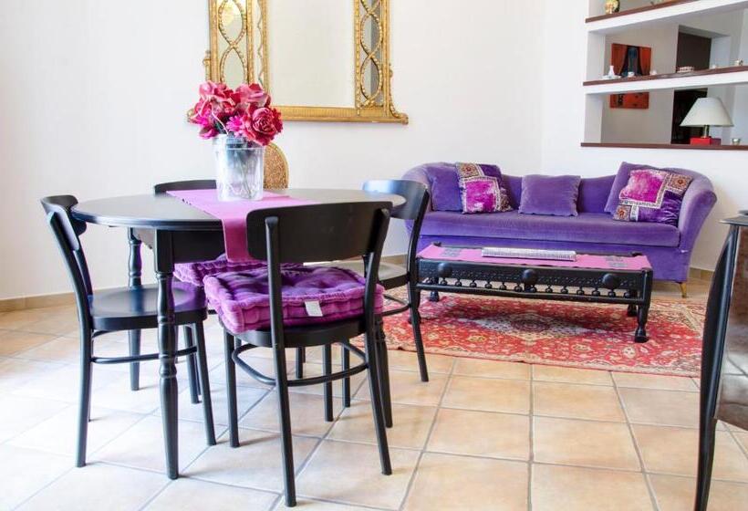 آپارتمان سلطنتی 1 خوابه, Maria Vittoria Charming Rooms And Apartments