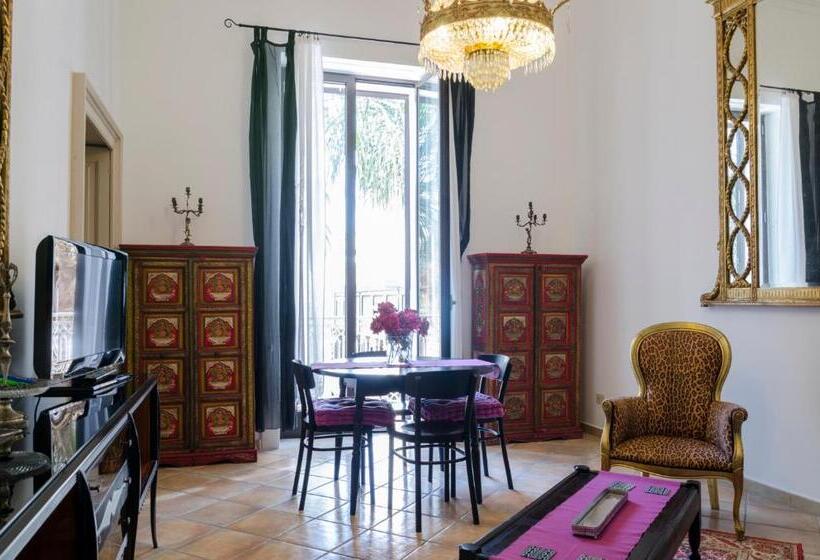 آپارتمان سلطنتی 1 خوابه, Maria Vittoria Charming Rooms And Apartments