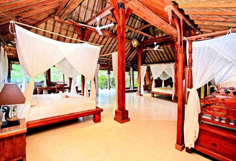 חדר משפתחתי סופריור, Abian Ayu Villa