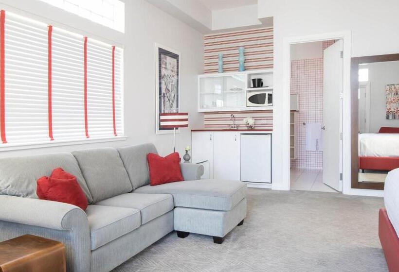 プレミアムスイート, Retro Suites