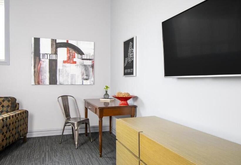 スーペリアースイート, Retro Suites