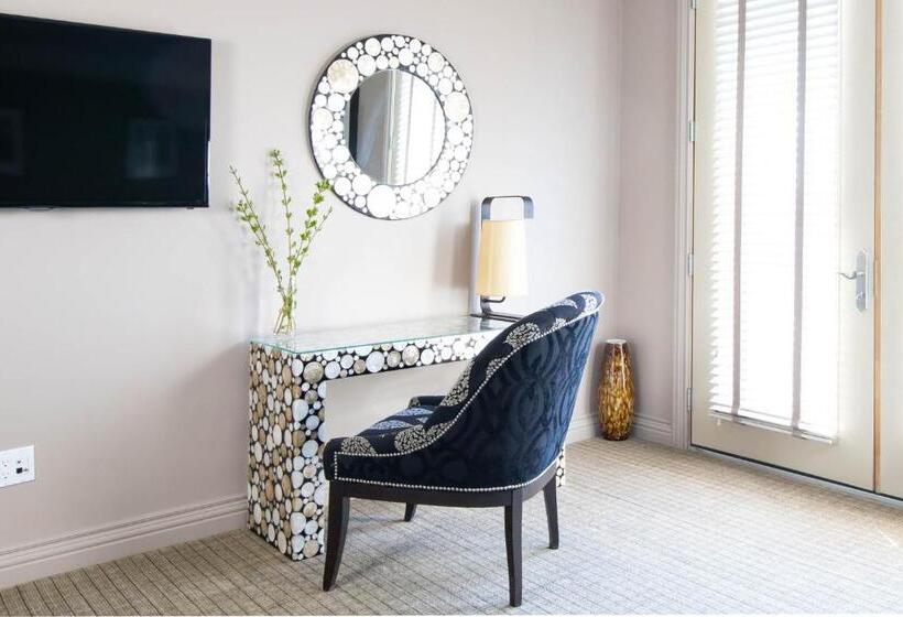 スーペリアースイート, Retro Suites