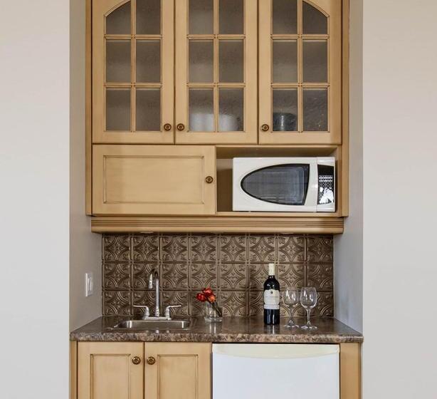 キングサイズベッドのエクゼクティブ, Retro Suites