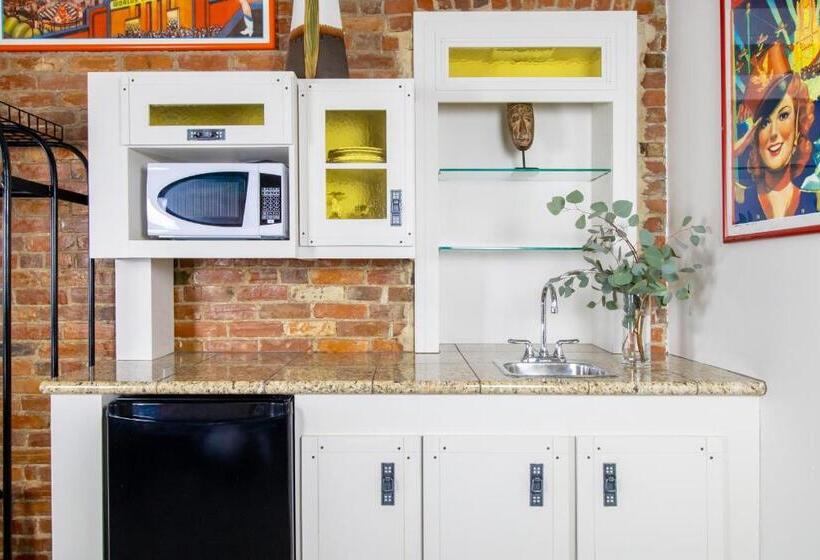 キングサイズベッドのエクゼクティブ, Retro Suites