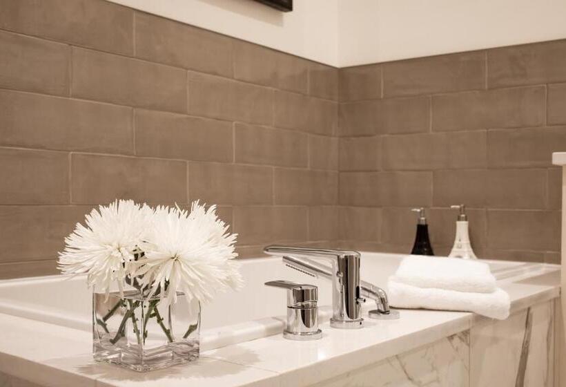 キングサイズベッドのエクゼクティブ, Retro Suites